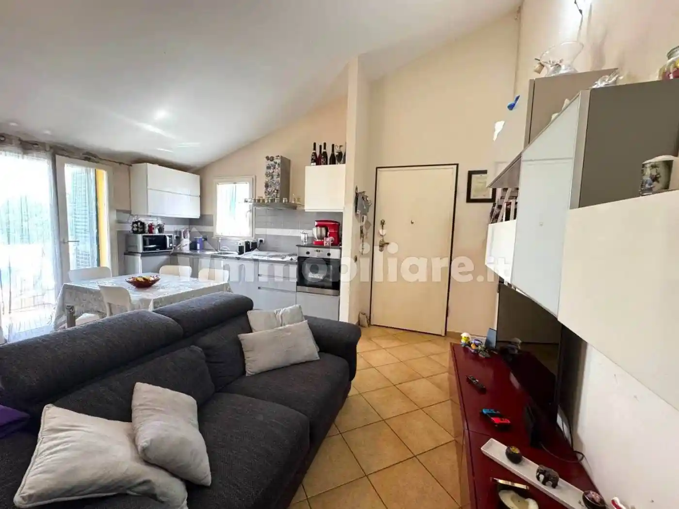 Appartamento in vendita a Castellina Marittima