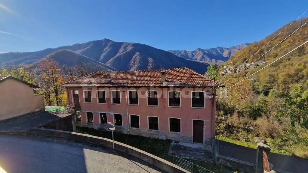 Rustico - Casale in vendita a Loreglia