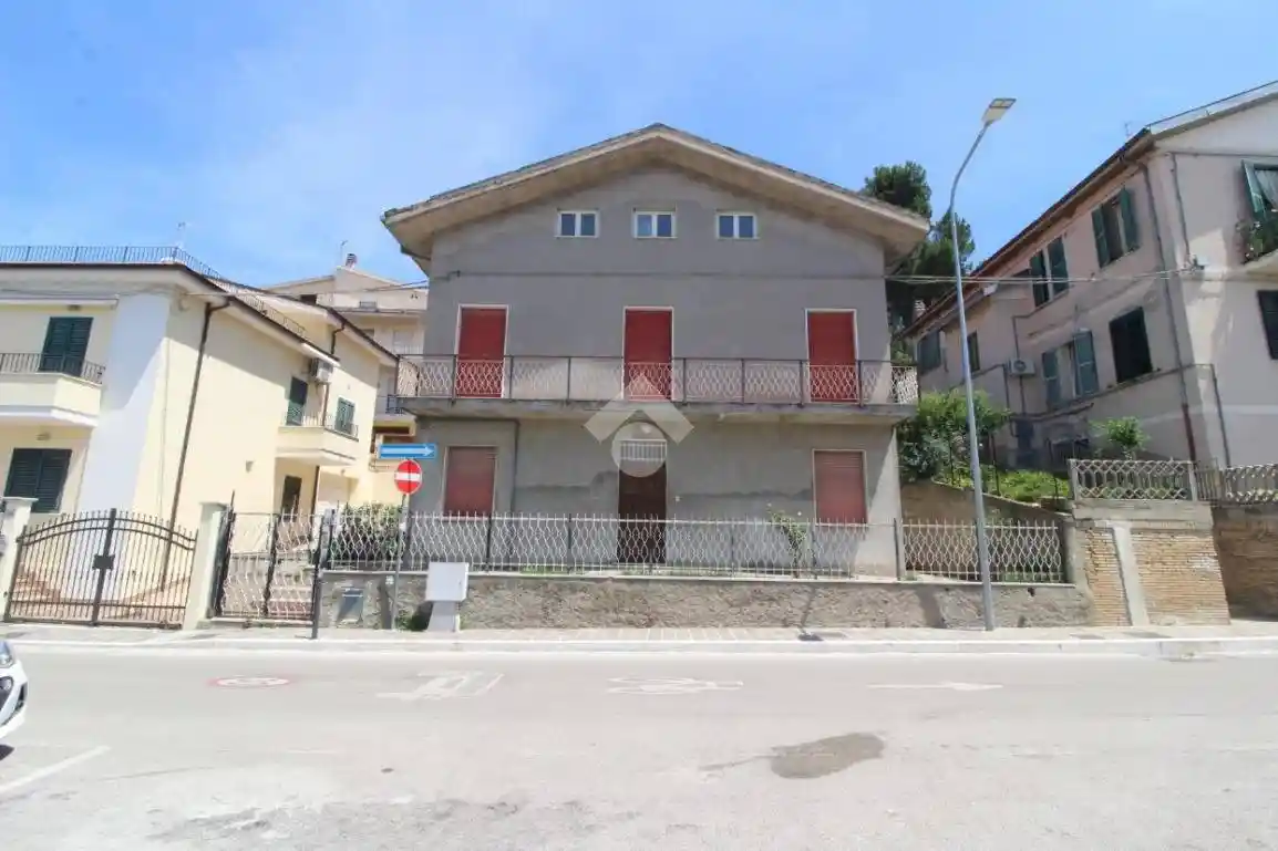Terratetto unifamiliare via G. Di Marzio 41, Centro, Spoltore - foto 3