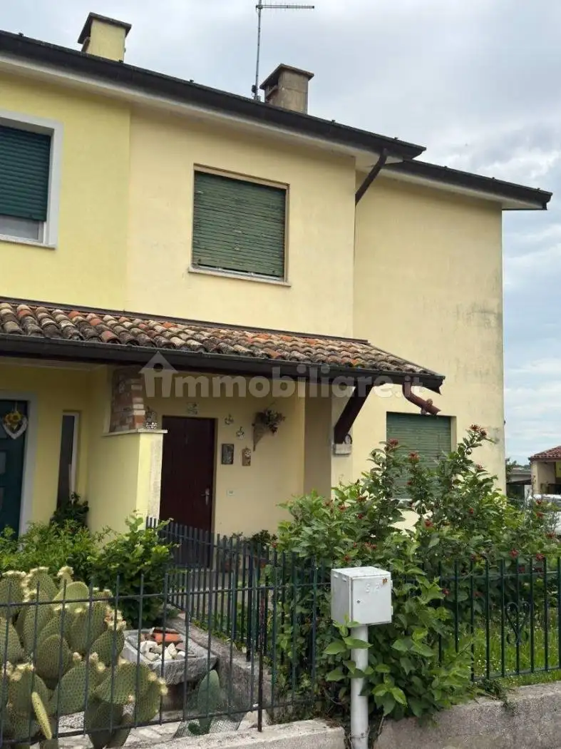 Villa in vendita a Torviscosa