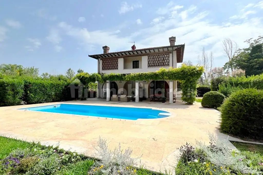 Villa in affitto a Forte dei Marmi