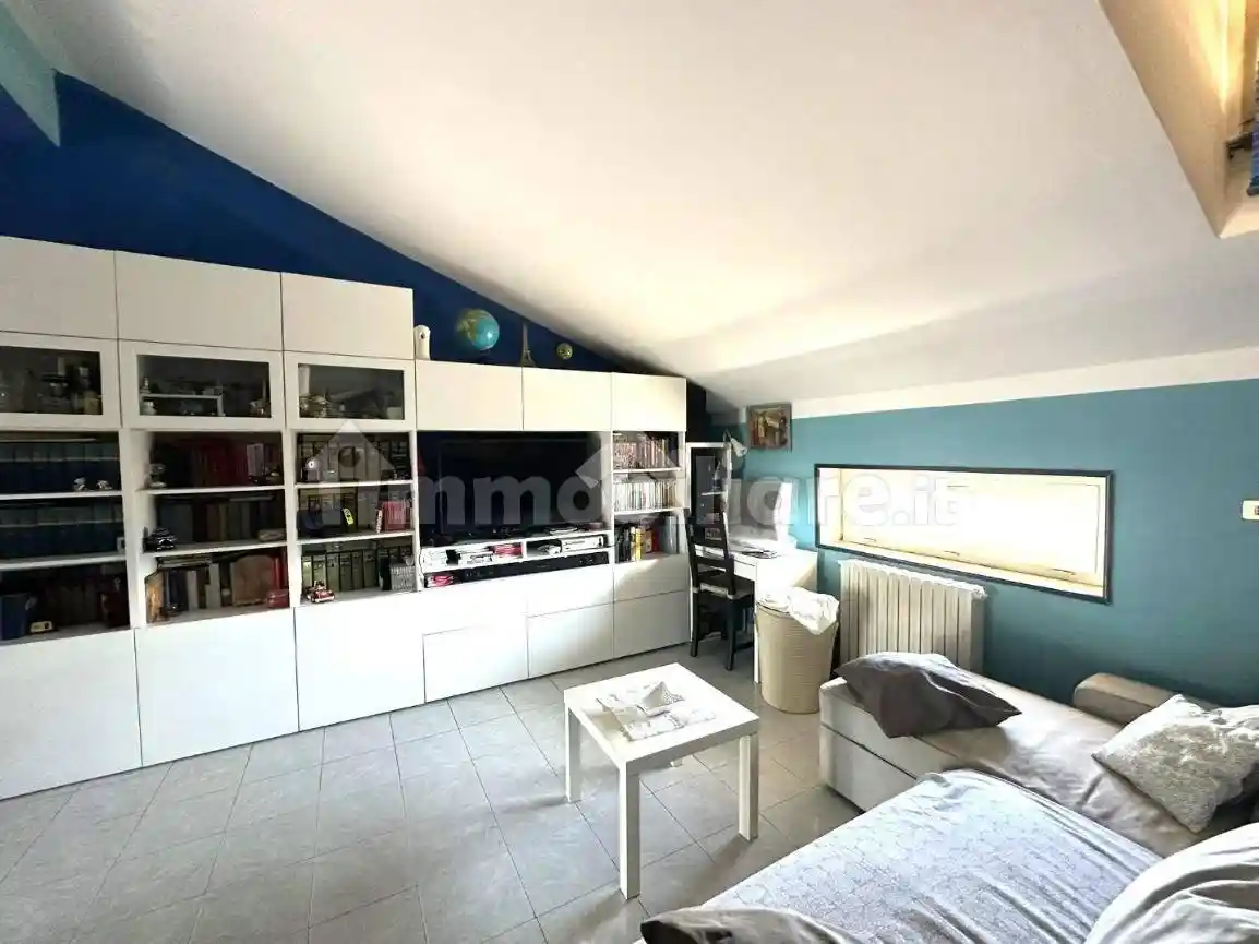 Quadrilocale via Giovanni Battista 14, Emanuele II, C. Colombo, Morelli e Silvati, Avellino - foto 3