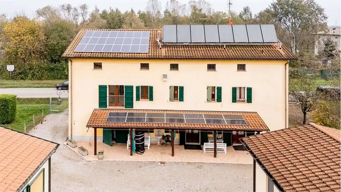 Rustico - Casale in vendita a Carpi