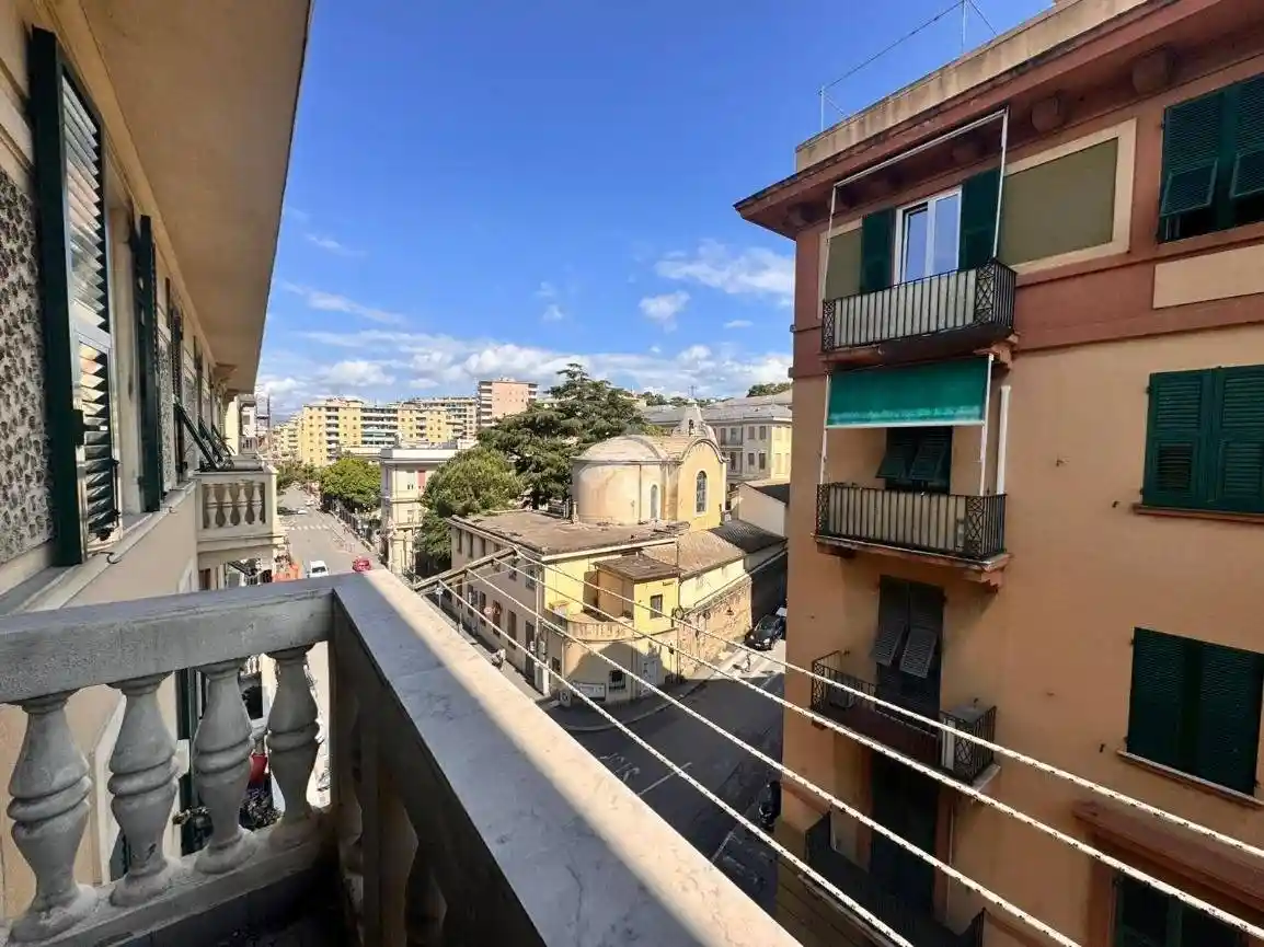 Appartamento in vendita a Genova