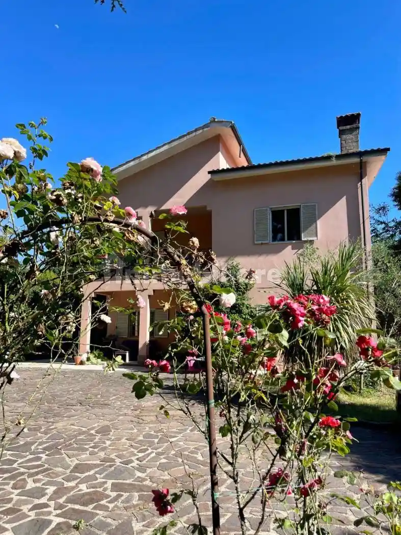 Villa in vendita a Manziana