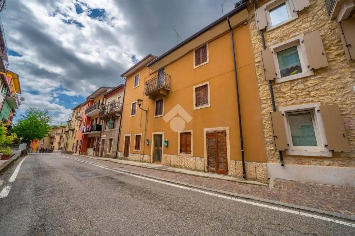 Casa colonica via dante alighieri, Centro, Roverè Veronese - foto 2