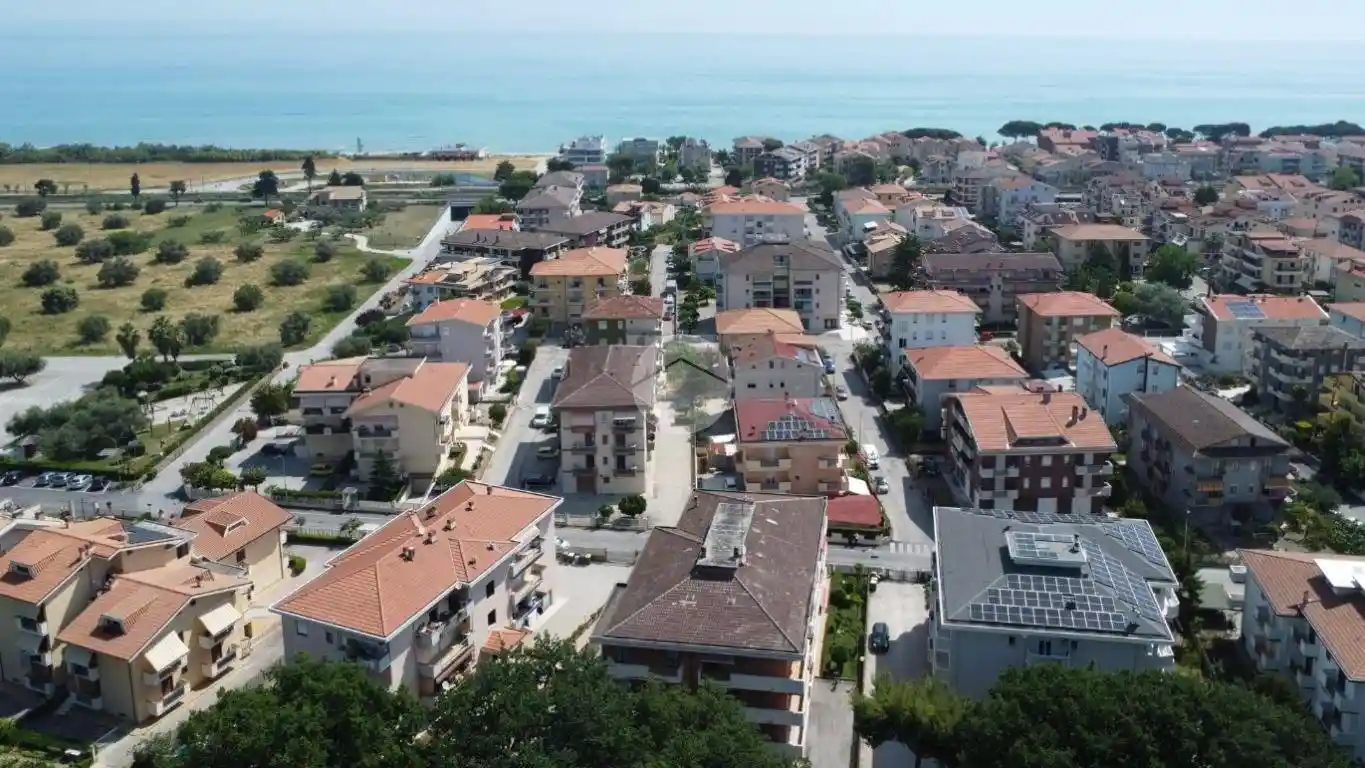 Trilocale via Francesco Petrarca 8, Centro, Pineto - foto 2