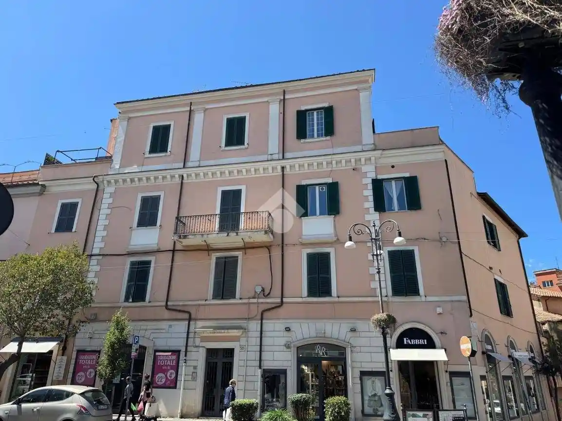 Appartamento in vendita a Genzano di Roma