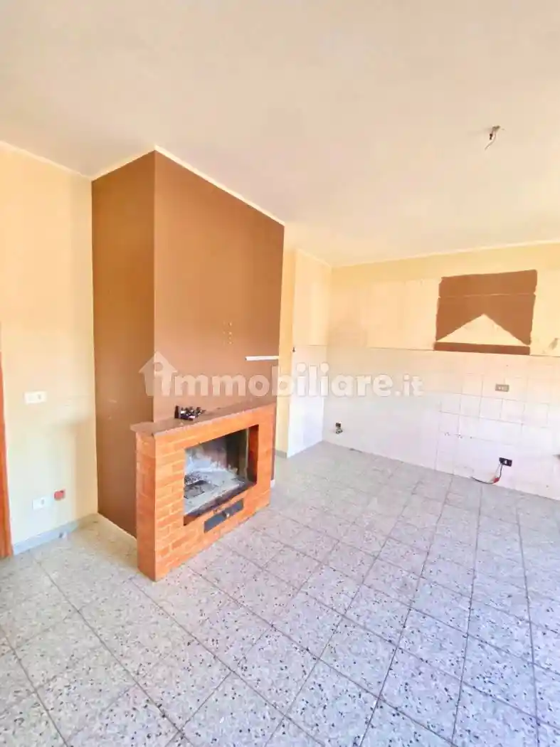 Quadrilocale via Michelangelo 10, Centro, Spezzano della Sila - foto 2