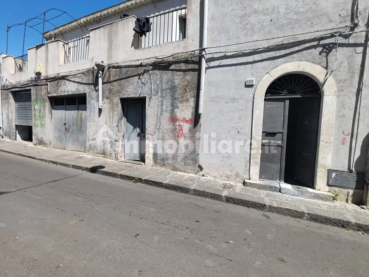 Palazzo - Edificio in vendita a Catania