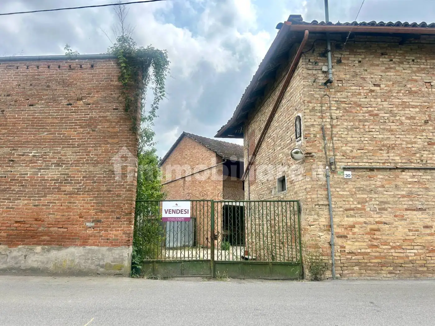 Rustico - Casale in vendita a Guarene
