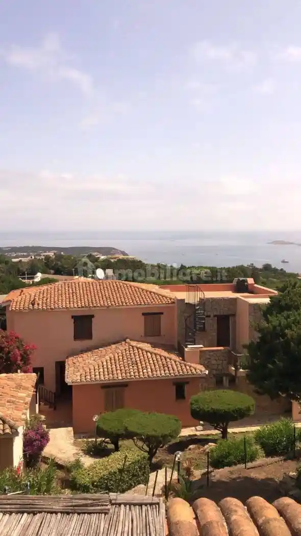 Appartamento in vendita a Arzachena