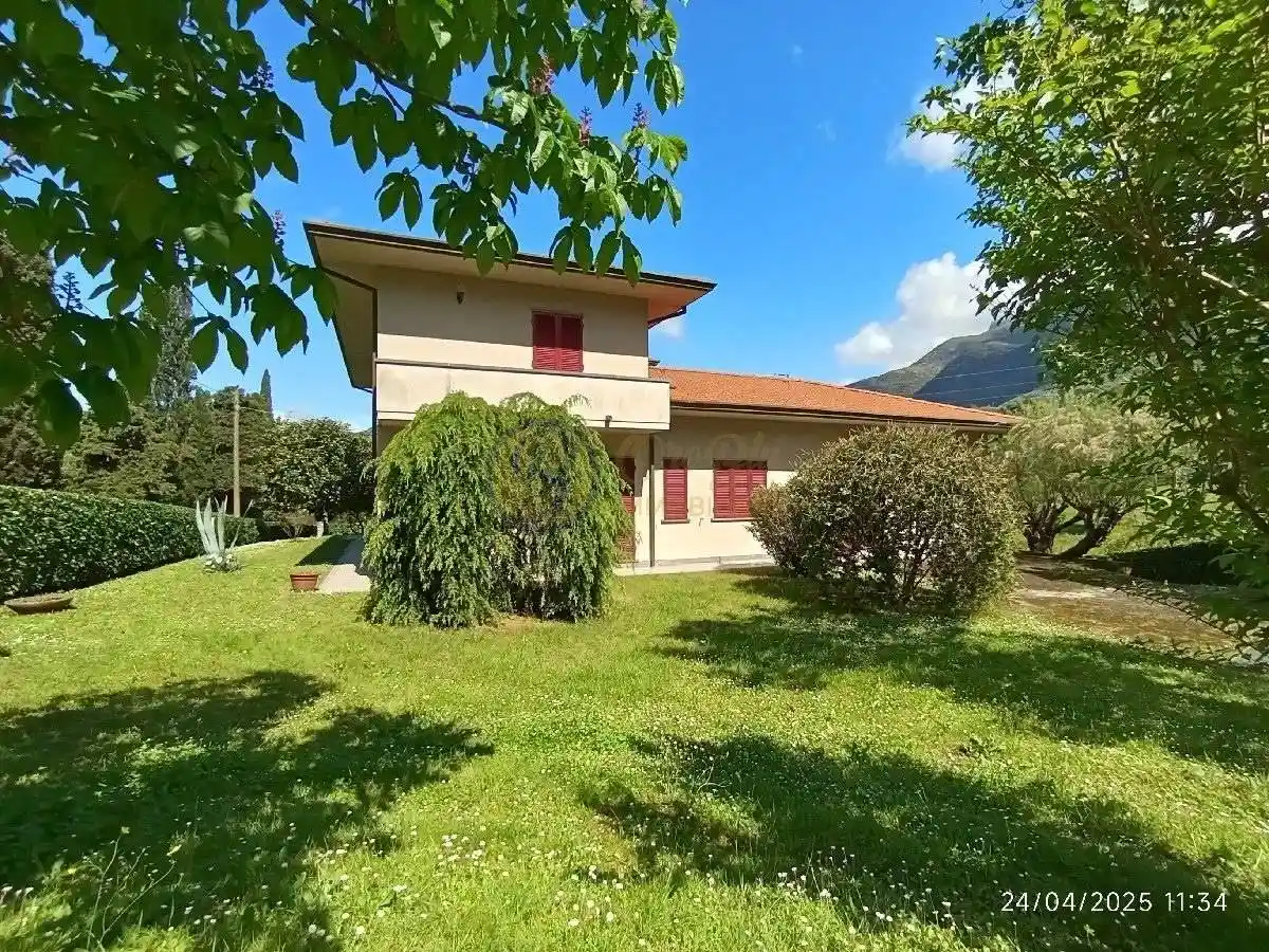 Villa in vendita a Camaiore