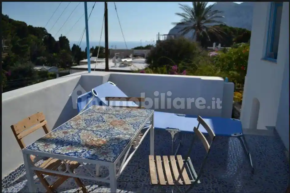 Appartamento in affitto a Capri