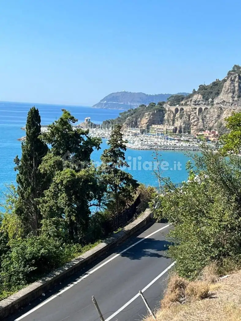 Villa in vendita a Alassio