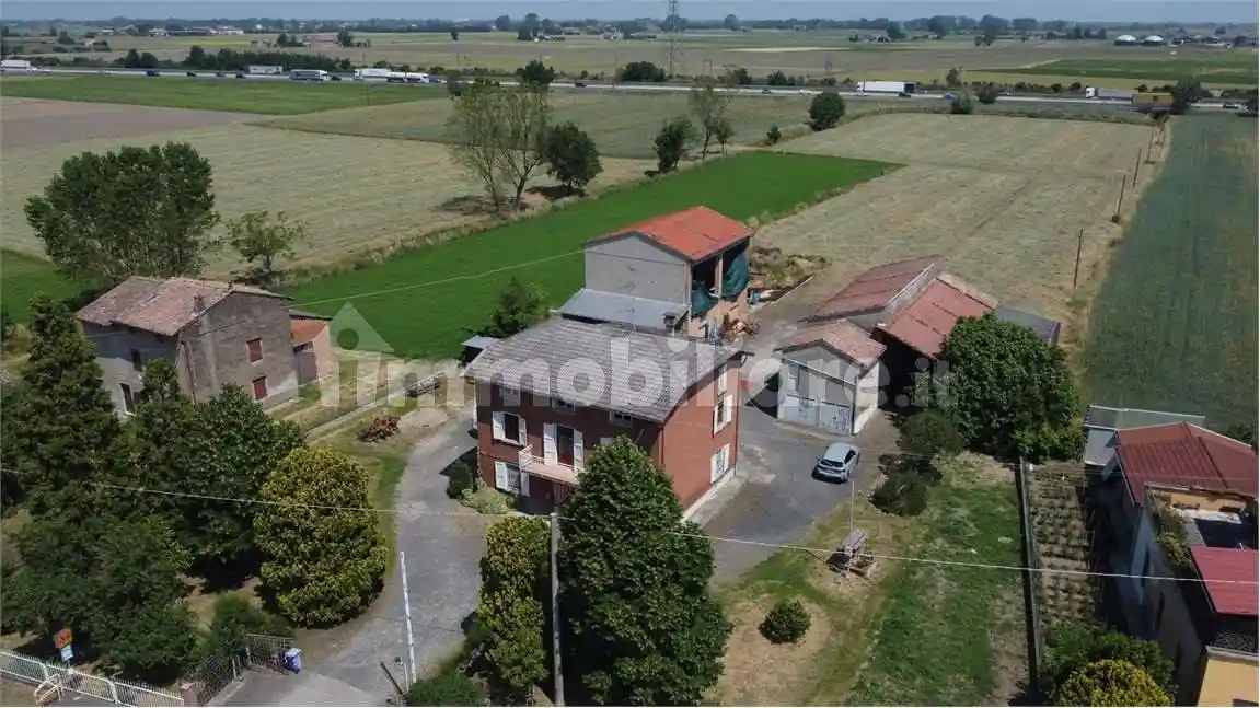 Rustico - Casale in vendita a Fontanellato