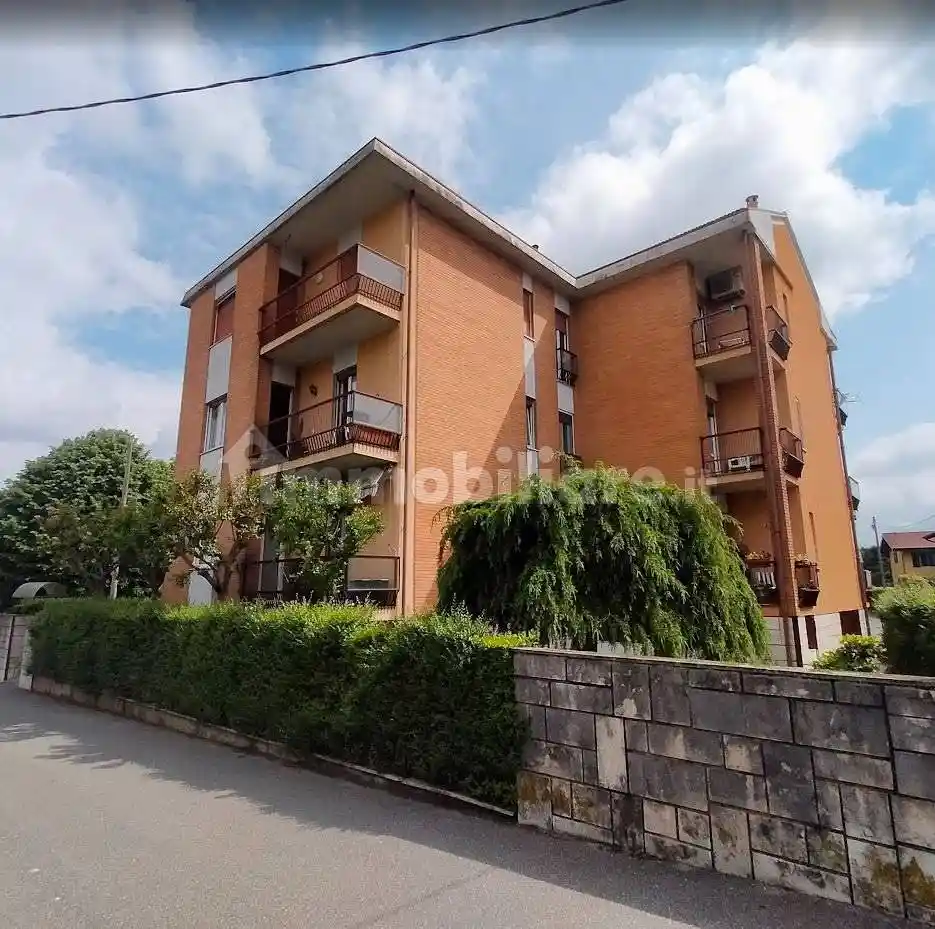 Appartamento in vendita a Varano Borghi