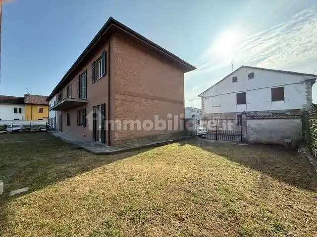 Villa in vendita a Alessandria