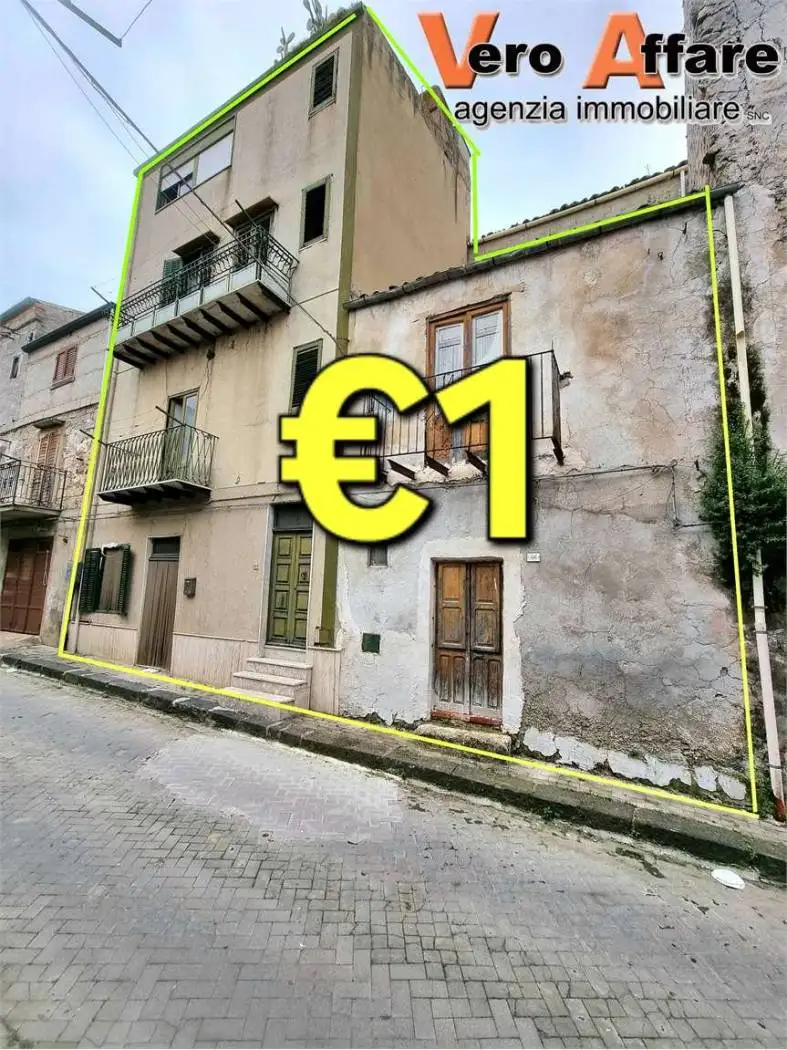 Terratetto unifamiliare 240 m², da ristrutturare, Campofranco - foto 2