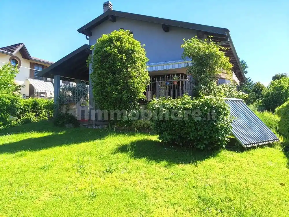 Villa in vendita a Fagnano Olona