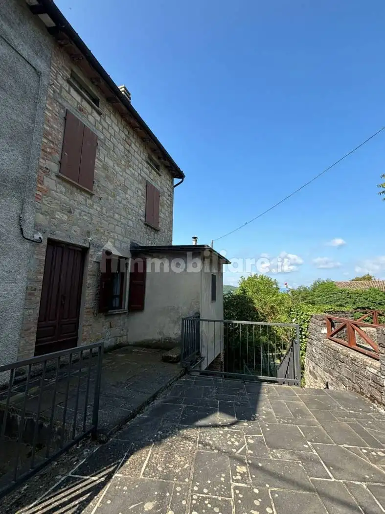 Casa indipendente in vendita a Terenzo