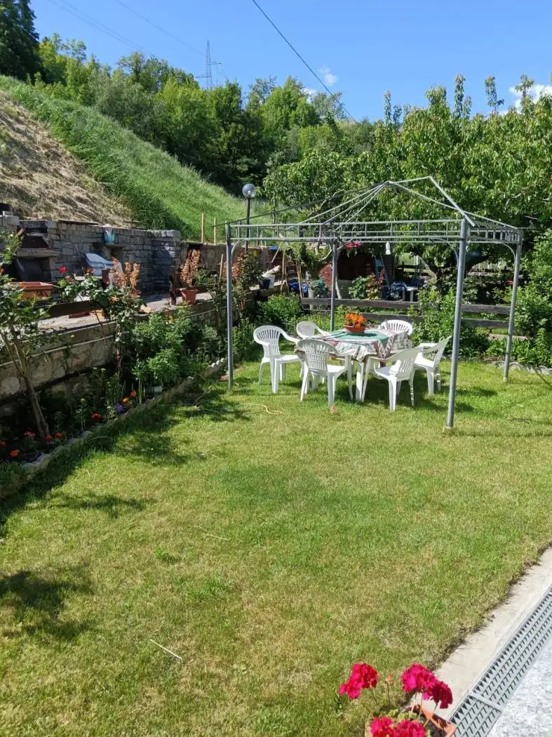 Quadrilocale frazione Villetos 37, Centro, Aymavilles - foto 2