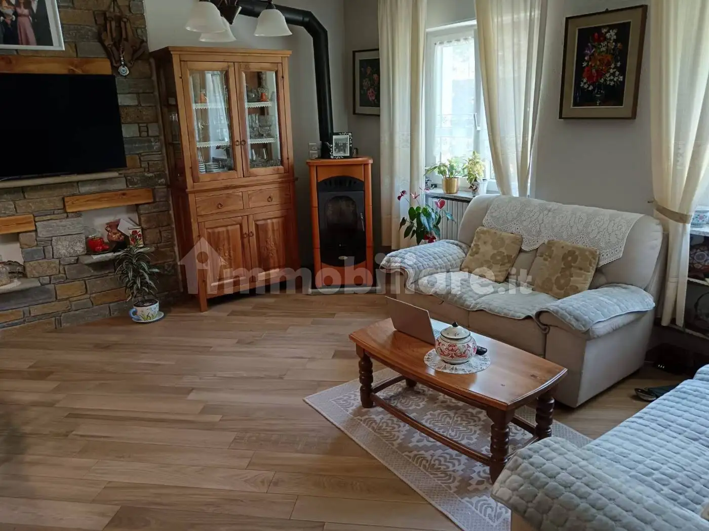 Quadrilocale frazione Villetos 37, Centro, Aymavilles - foto 5