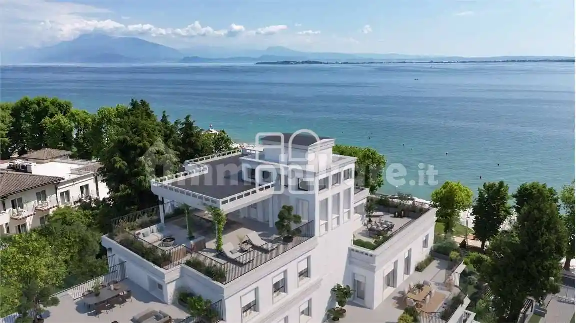 Appartamento in vendita a Desenzano del Garda