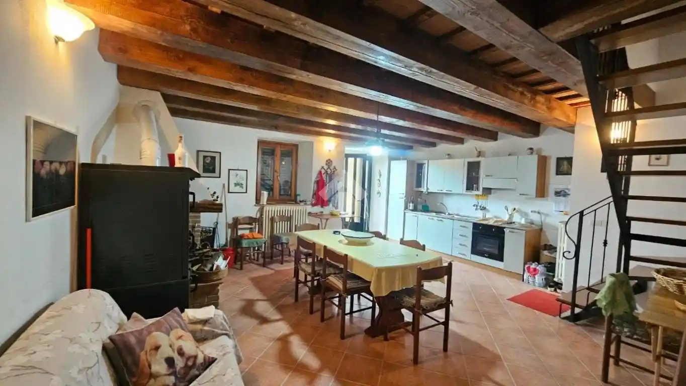 Casa indipendente in vendita a Tavoleto