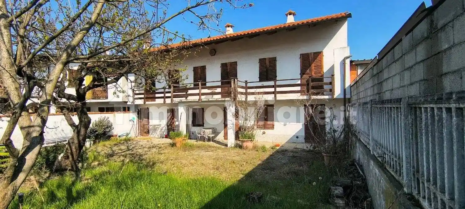 Villa in vendita a Livorno Ferraris