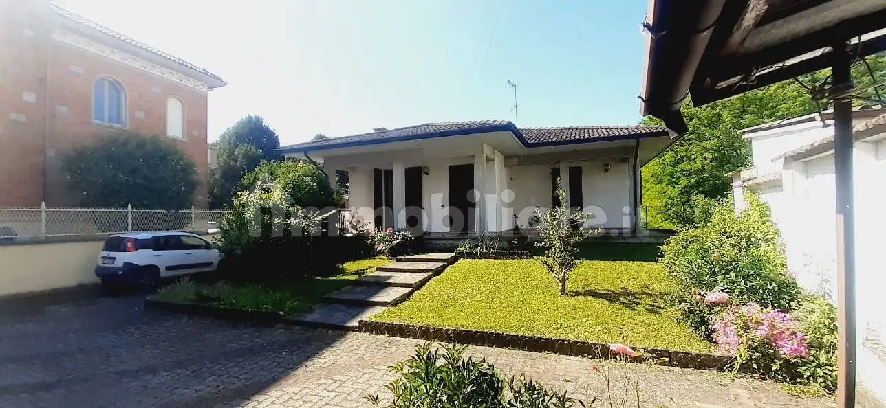 Villa in vendita a Pavia
