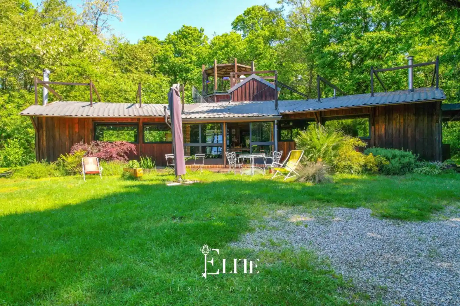 Villa in vendita a Sesto Calende