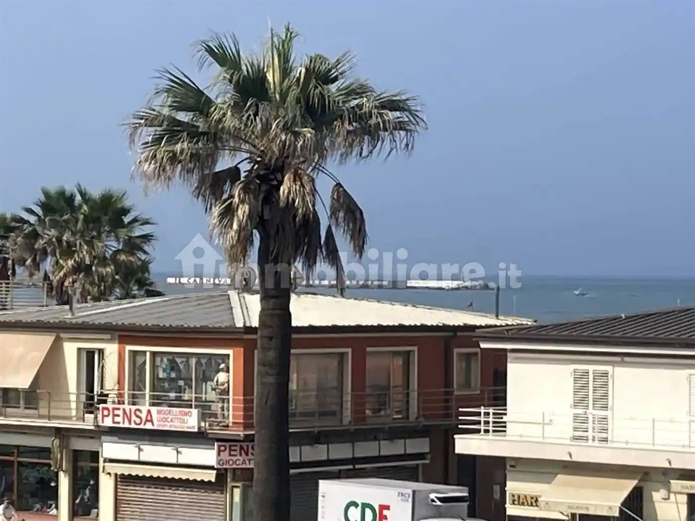 Appartamento in vendita a Viareggio