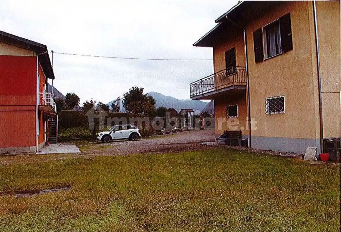 Villa in asta a Vestone