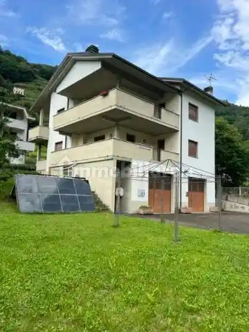 Villa in vendita a Teglio