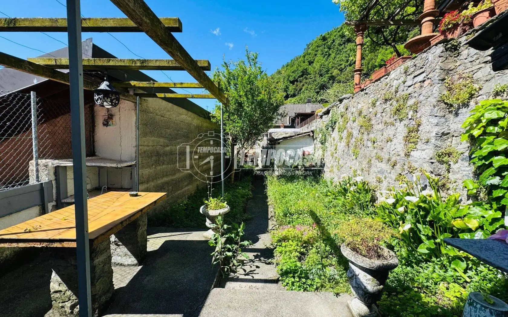 Appartamento in vendita a Laglio