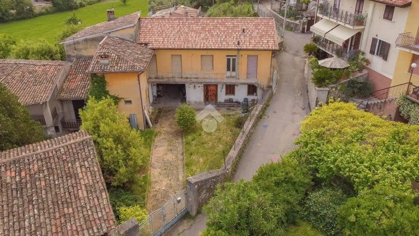 Casa indipendente in vendita a Toscolano-Maderno