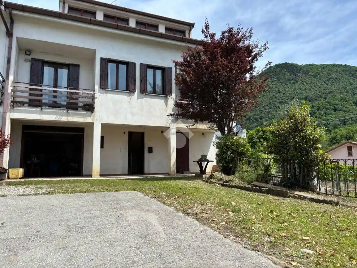 Casa indipendente in vendita a Tarcento