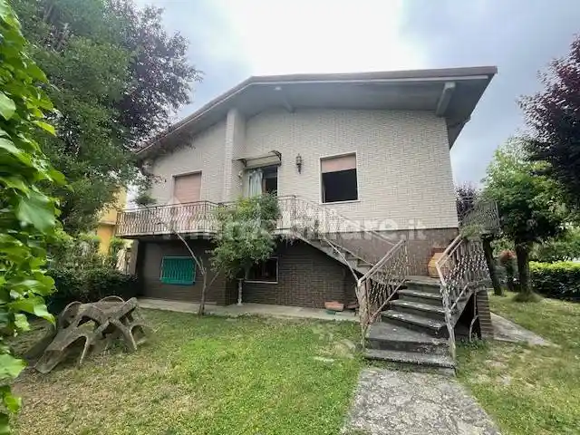Casa indipendente in vendita a Fidenza