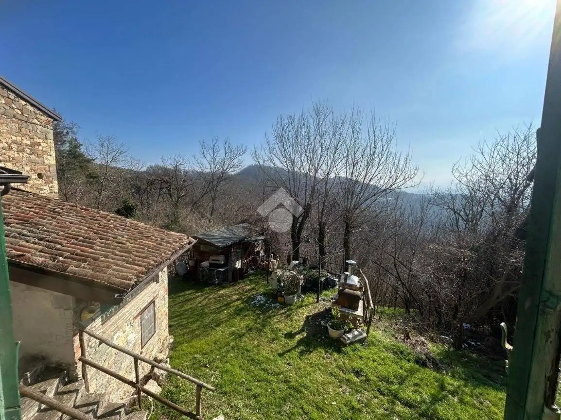 Rustico - Casale in vendita a Varano de' Melegari