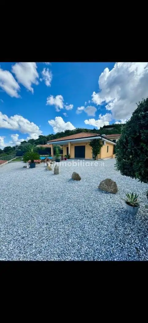 Villa in vendita a Zambrone