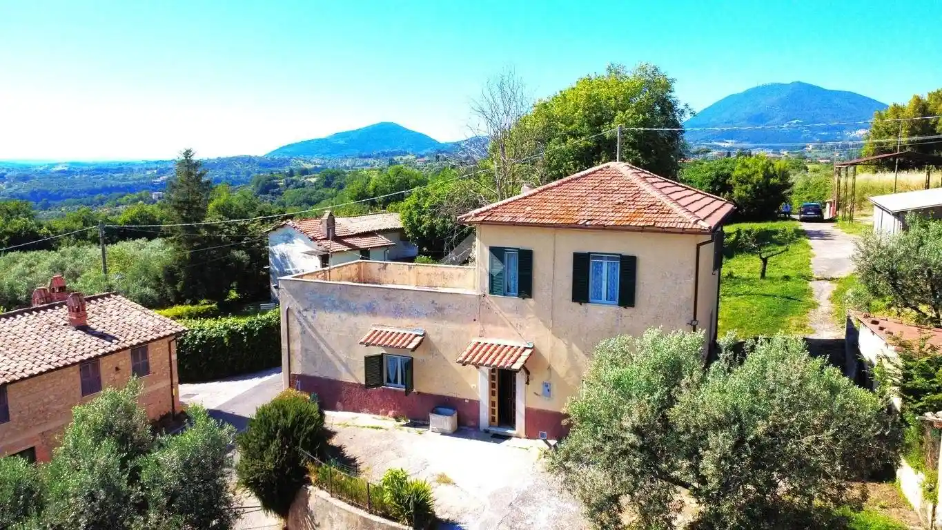 Casa indipendente in vendita a Torri in Sabina