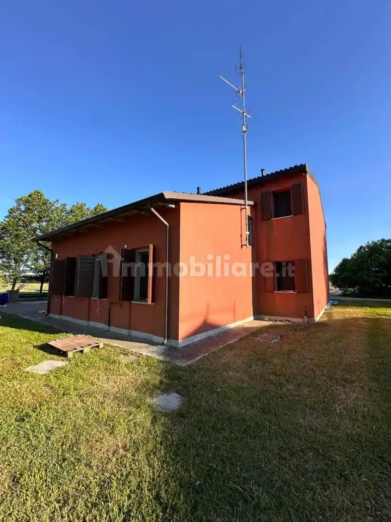 Villa in vendita a San Possidonio