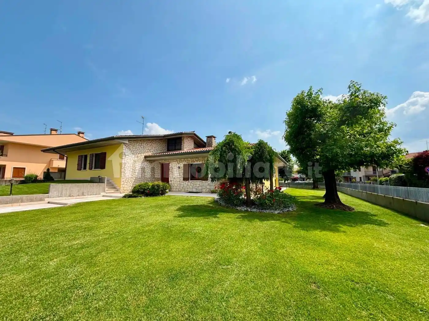 Villa in vendita a Soave