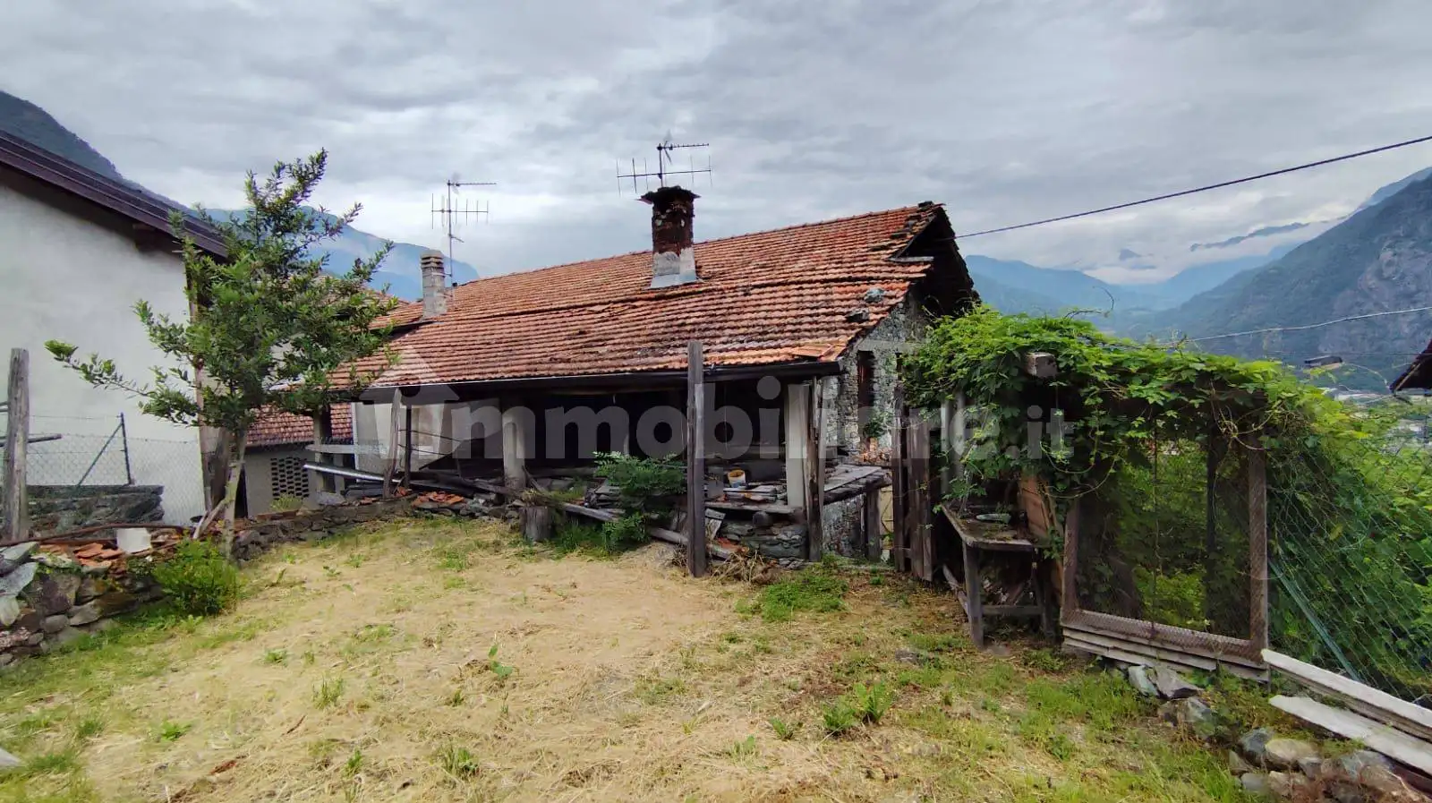 Casa indipendente in vendita a Issogne