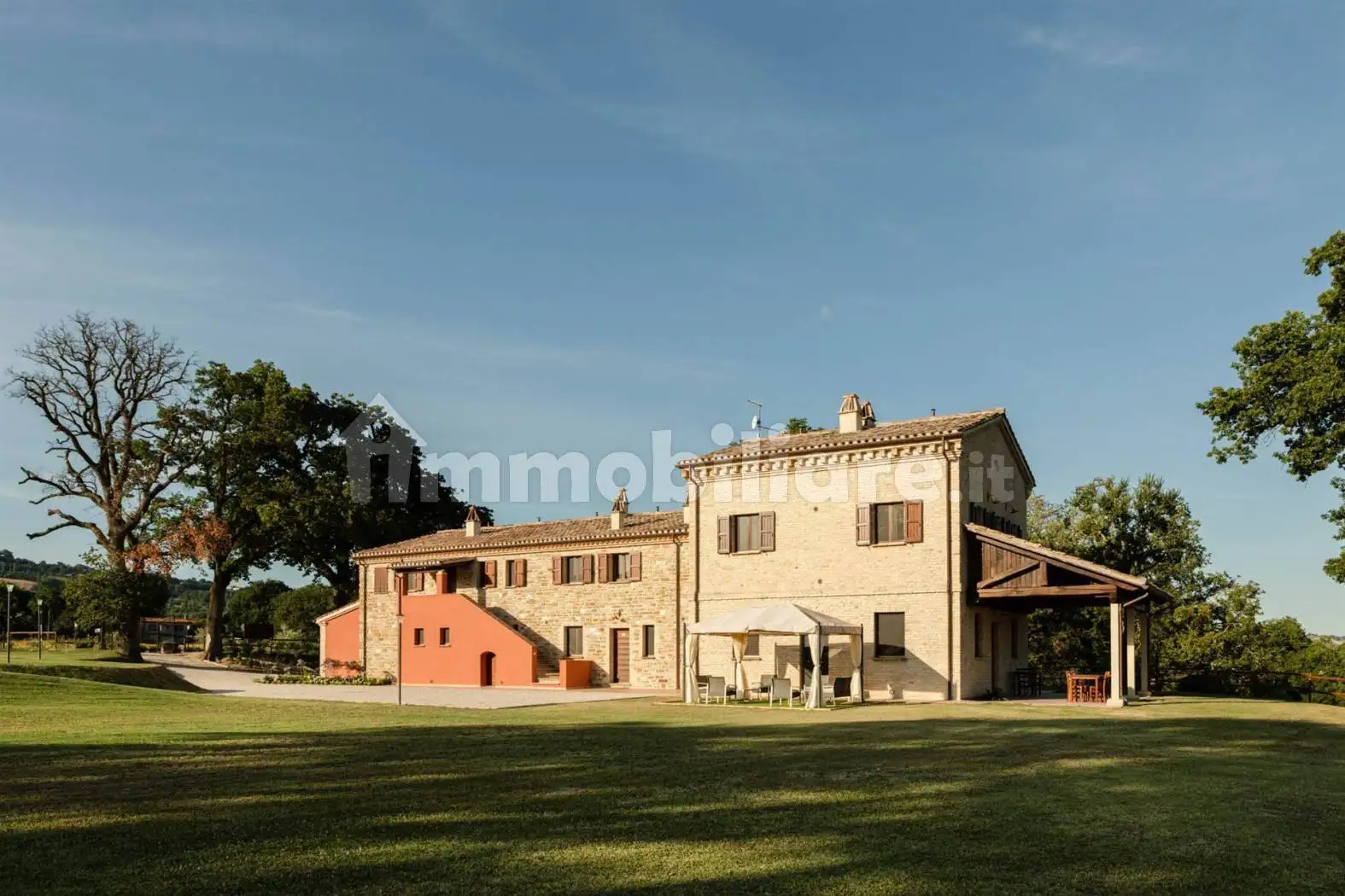 Rustico - Casale in vendita a San Lorenzo in Campo