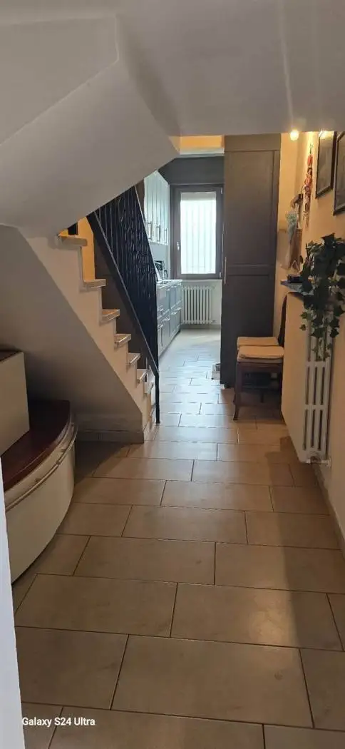 Terratetto unifamiliare 237 m², ottimo stato, Centro, Commessaggio - foto 5