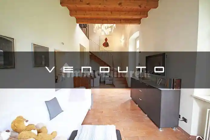 Casa indipendente in vendita a Bonate Sotto