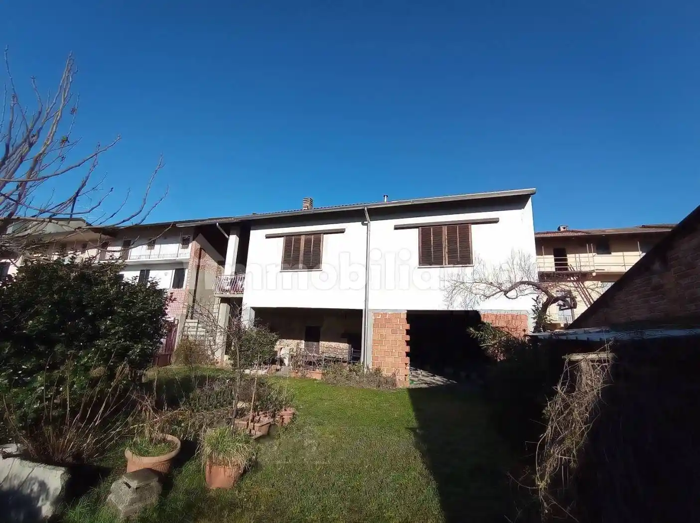 Casa indipendente in vendita a Bellinzago Novarese