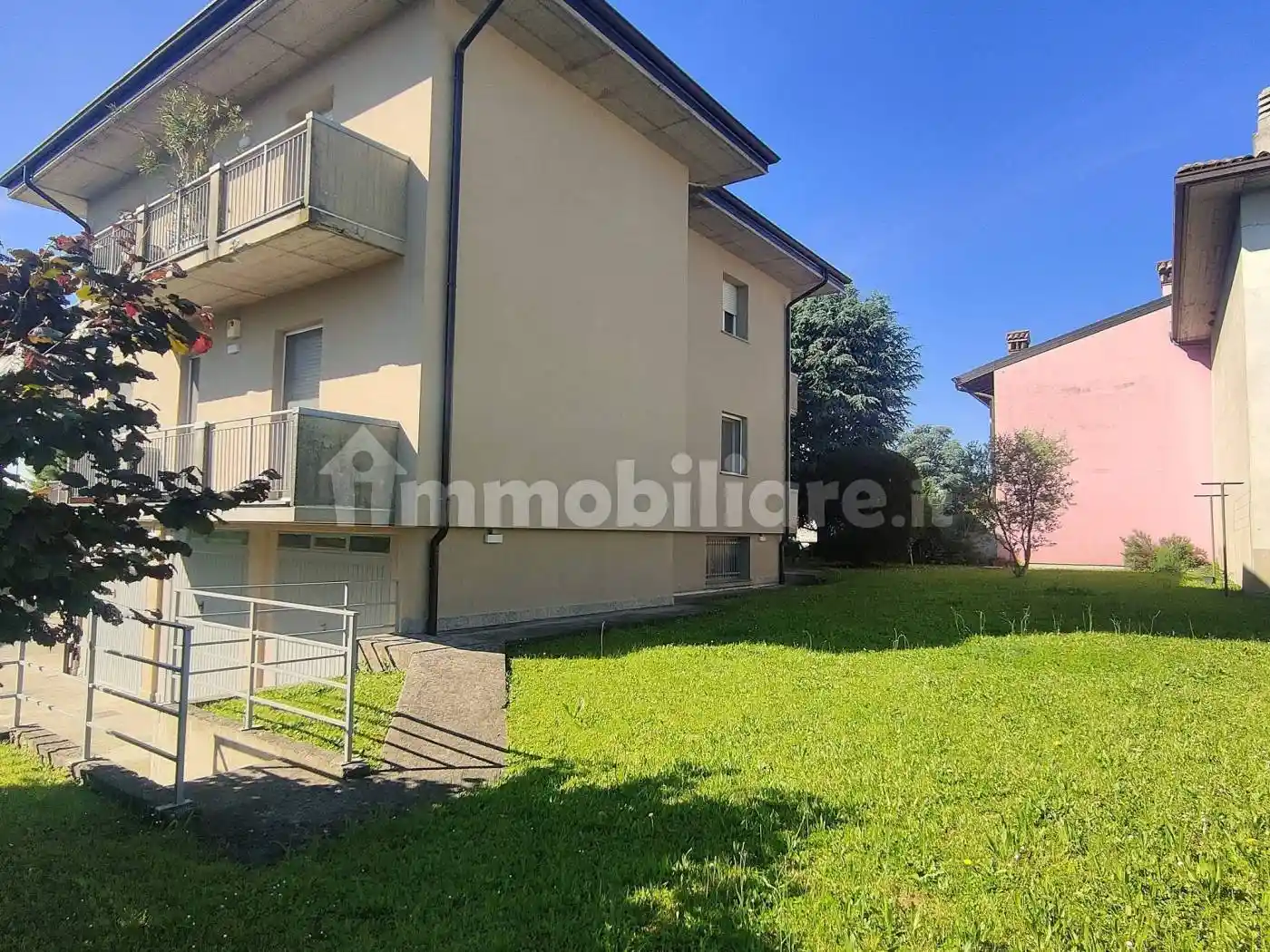 Appartamento in vendita a Calcinate